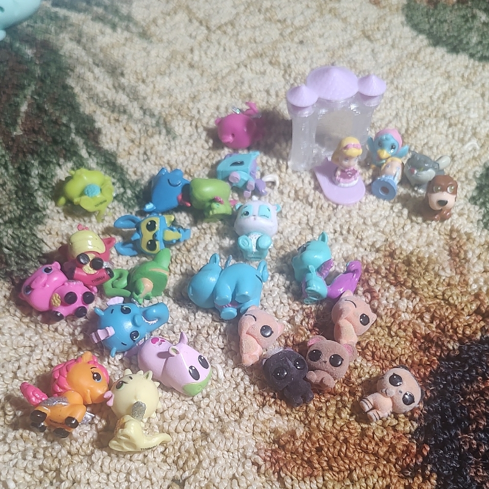 Lol,Hatchamals, Disney Small Pet Figurine Set